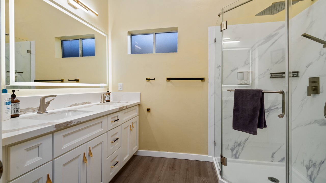 Photo of Bathroom in Harbor
