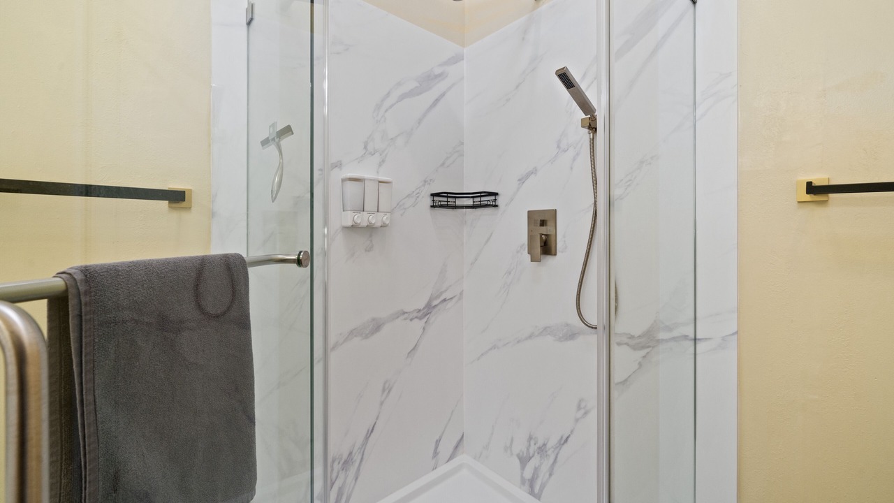 Photo of Bathroom in Harbor