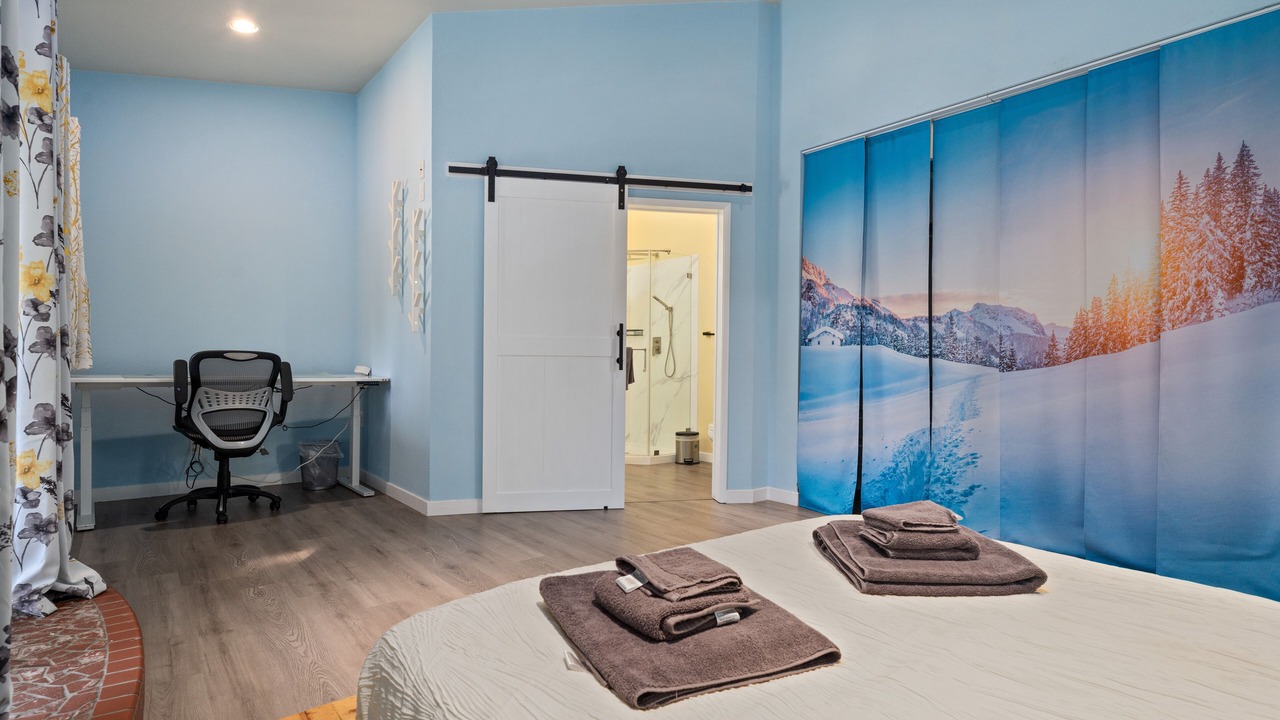 Photo of Bedroom in Harbor