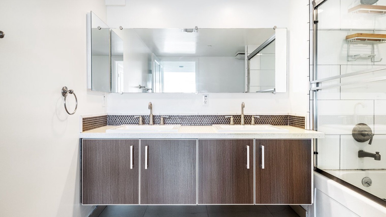 Photo of Bathroom in Melrose