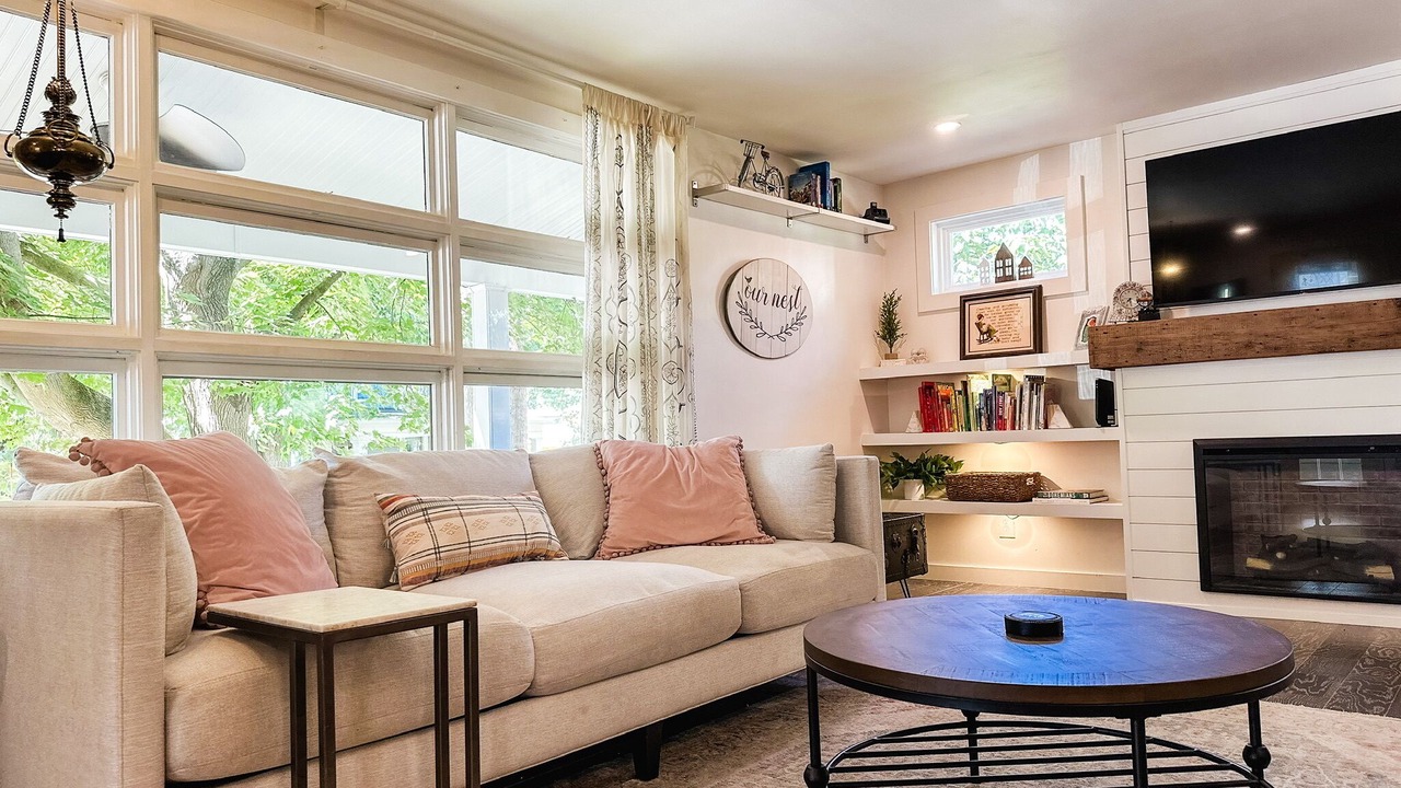Photo of Livingroom in Williamsville
