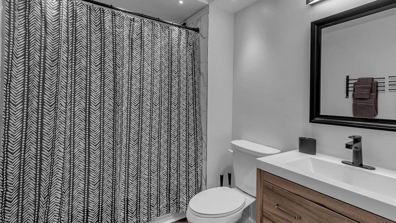 Photo of Bathroom in Willert Park