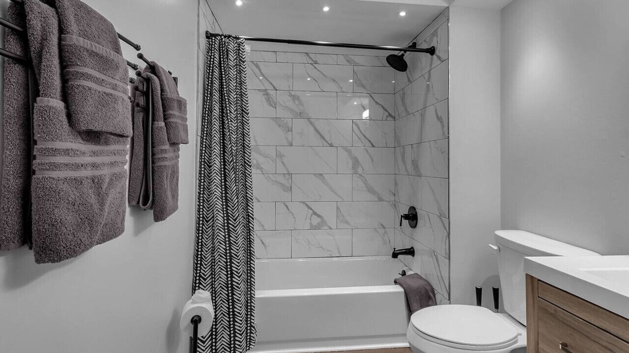 Photo of Bathroom in Willert Park