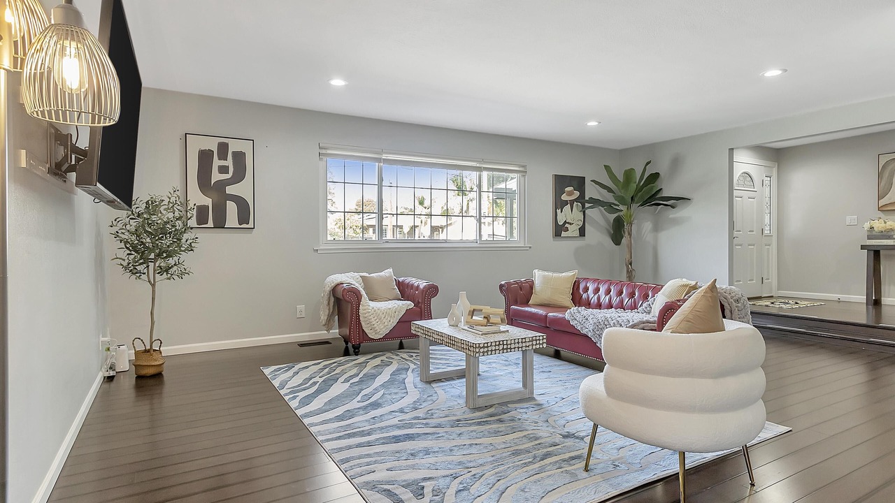 Photo of Livingroom in Northside