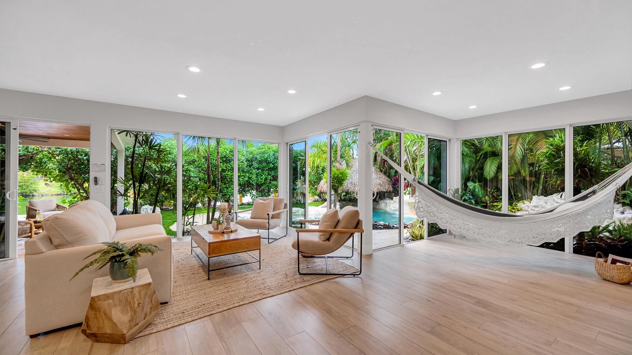 Photo of Others in Poinsettia Heights