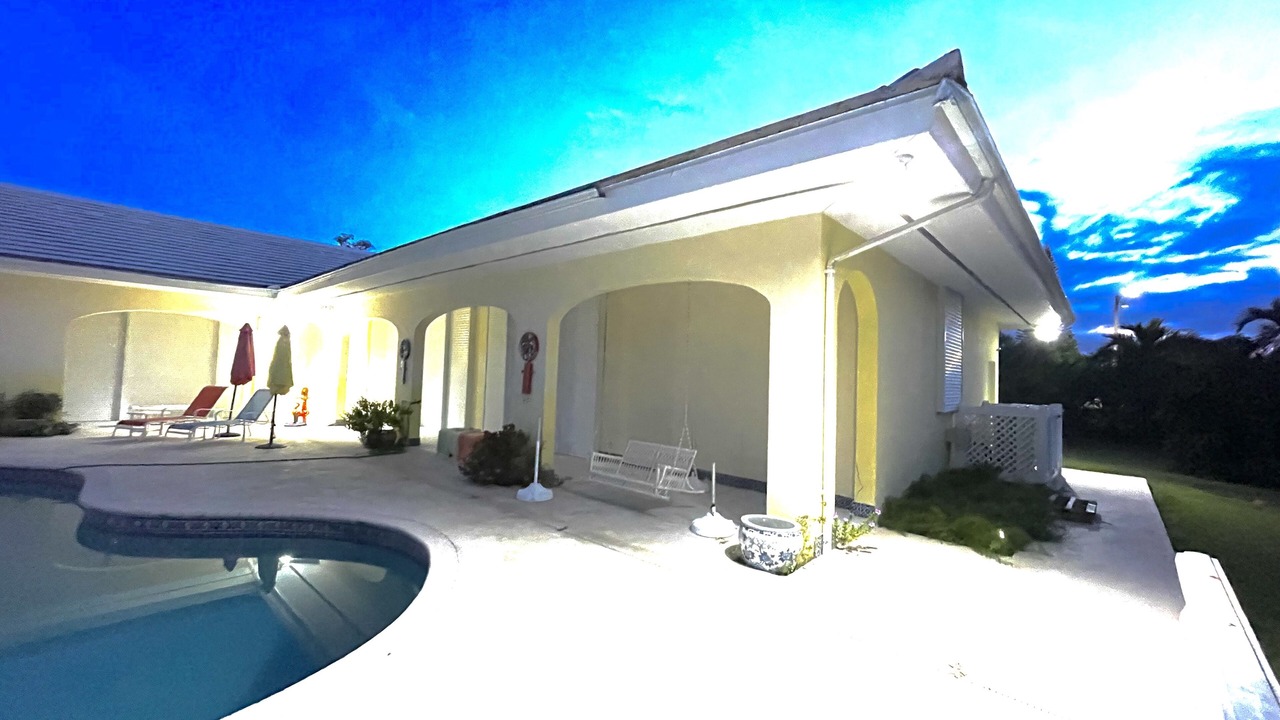Photo of Outdoor in Bahamia West