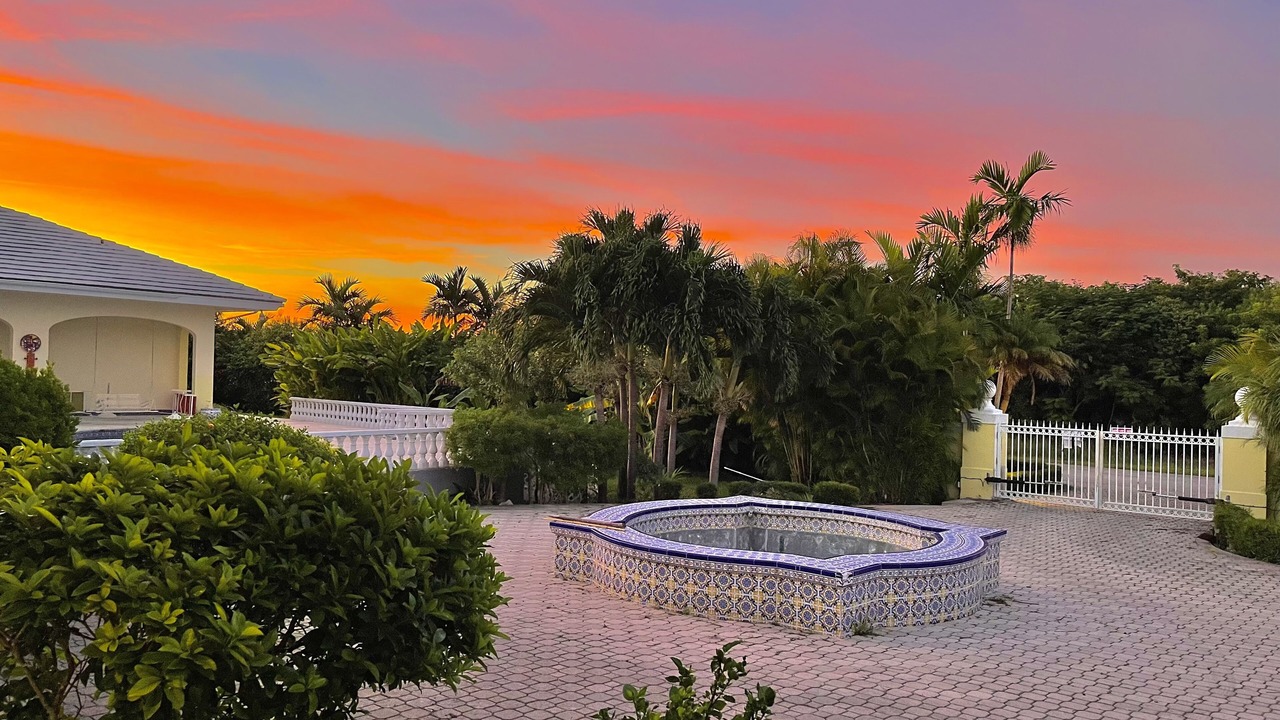 Photo of Outdoor in Bahamia West