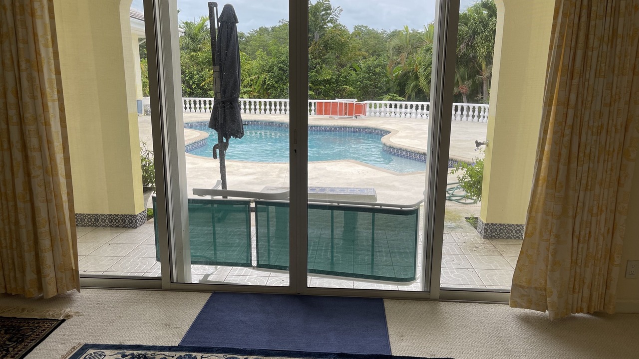 Photo of Outdoor in Bahamia West