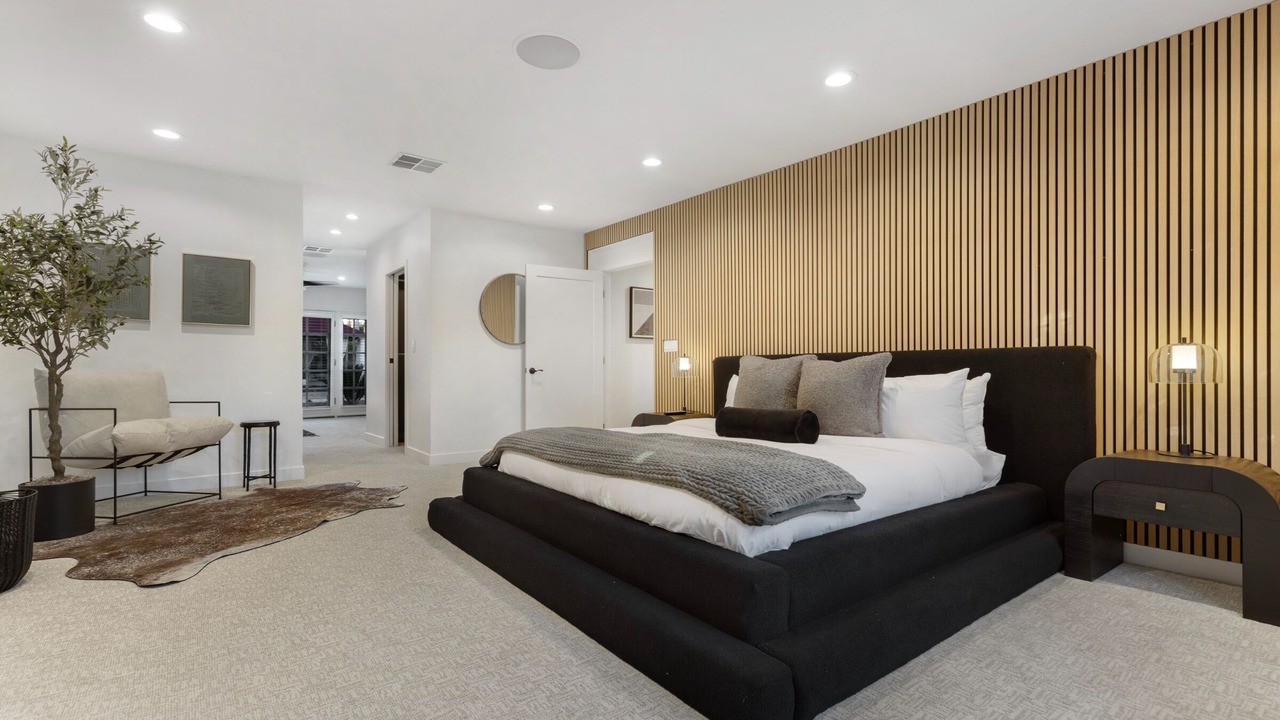Photo of Bedroom in Woodland Hills