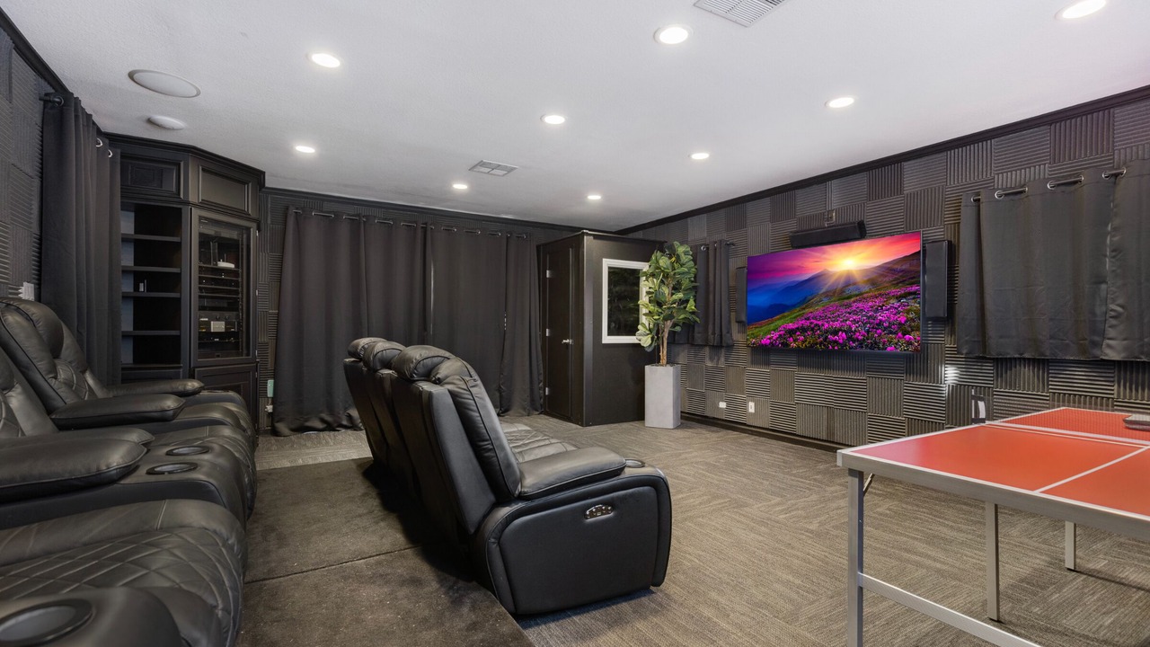 Photo of Bedroom in Woodland Hills