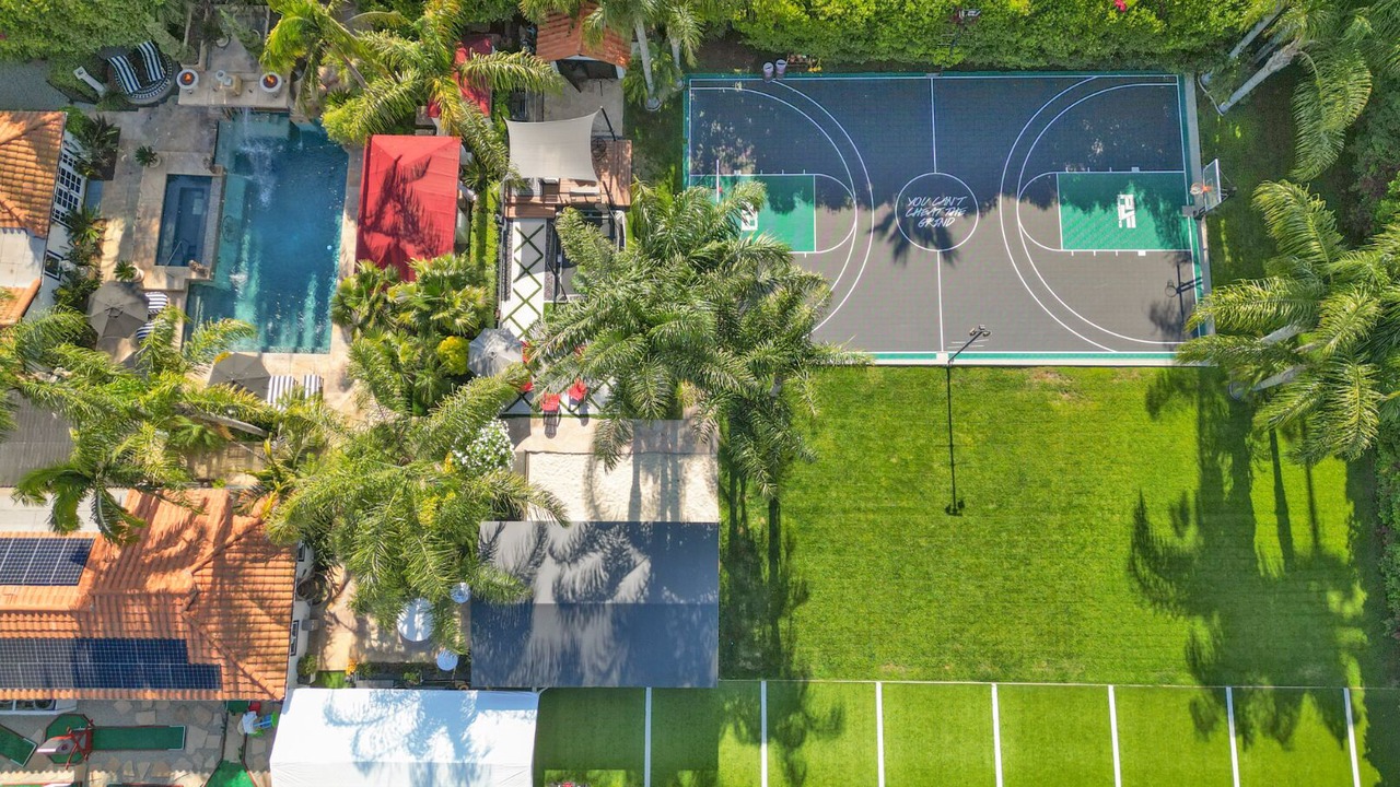 Photo of Others in Woodland Hills
