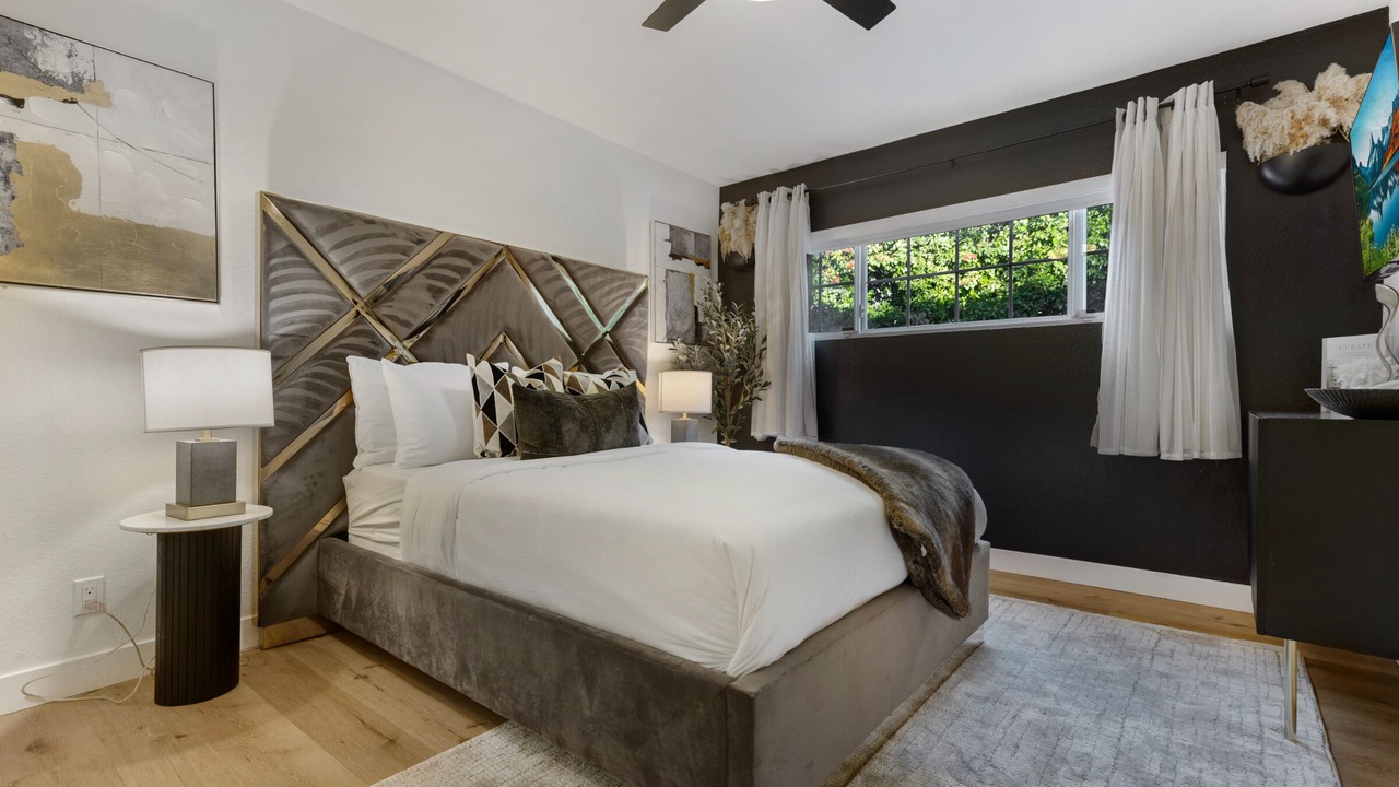 Photo of Bedroom in Woodland Hills