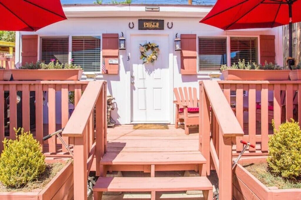 Photo of Patio Balcony in Thousand Oaks