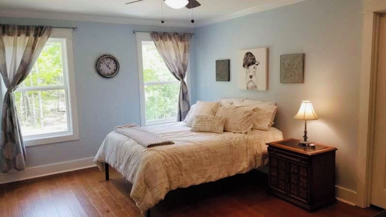 Photo of Bedroom in Water Valley