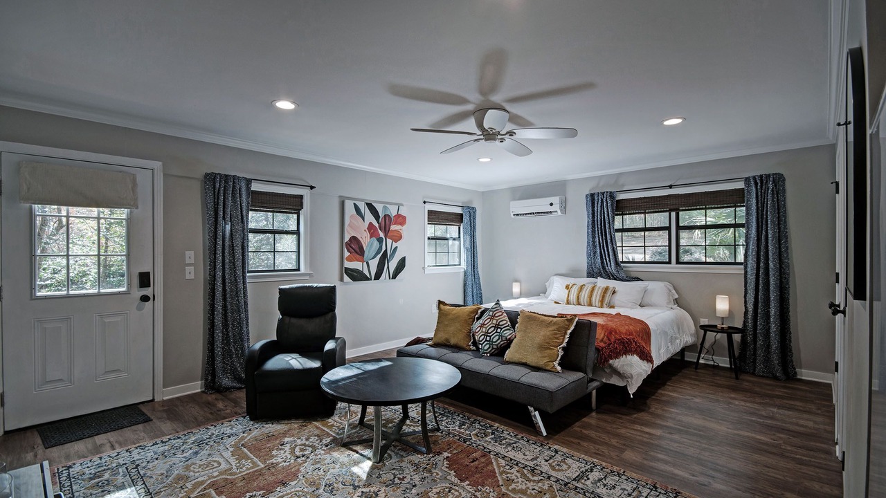 Photo of Bedroom in Tougaloo