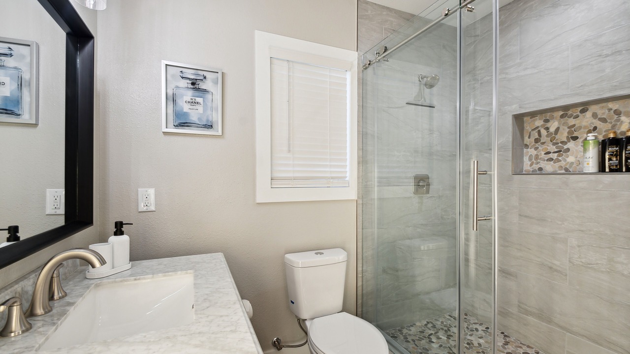 Photo of Bathroom in Valley Glen