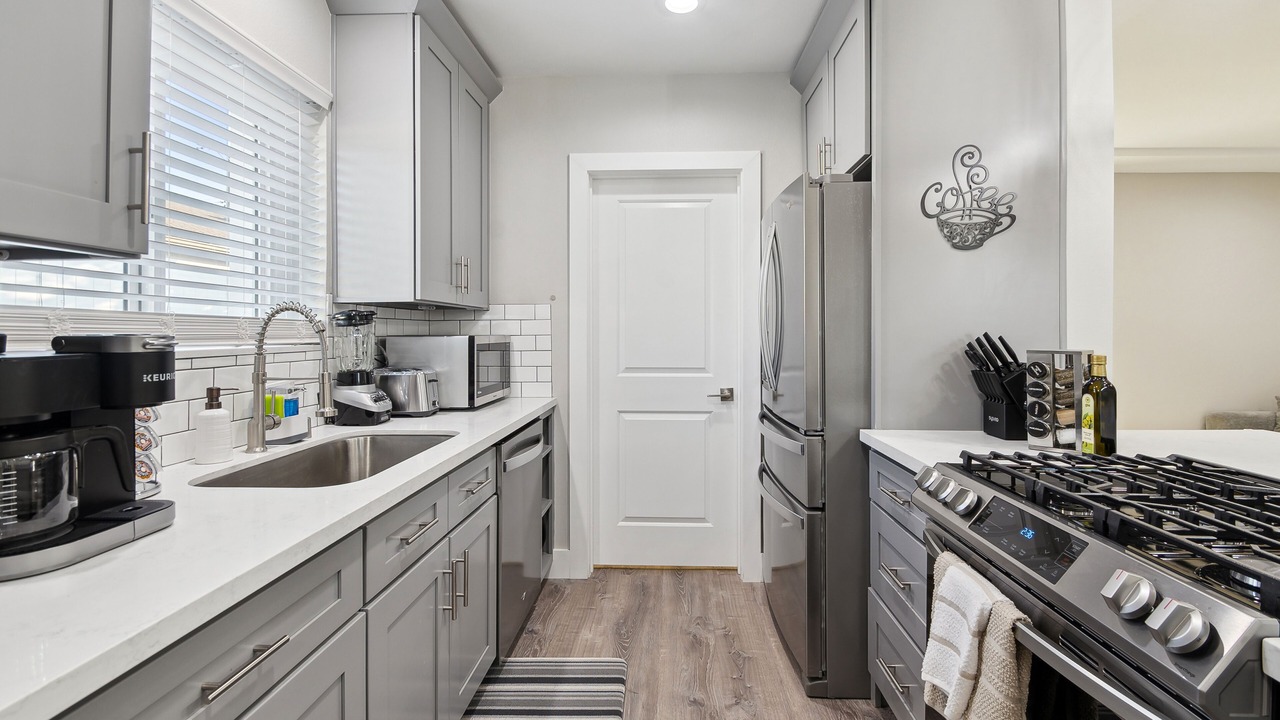 Photo of Kitchen in Valley Glen