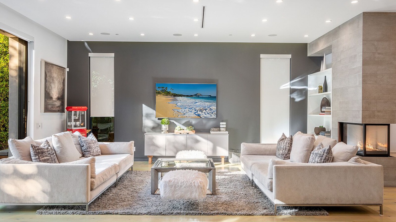 Photo of Livingroom in La Brea