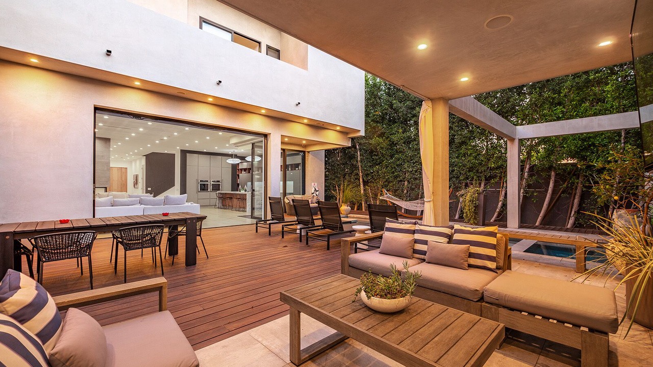 Photo of Outdoor in La Brea