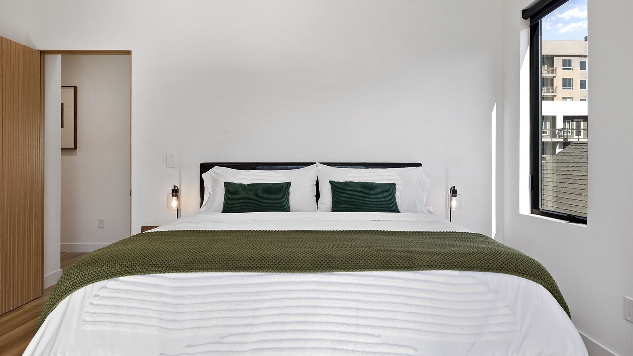 Photo of Bedroom in Historic Filipinotown