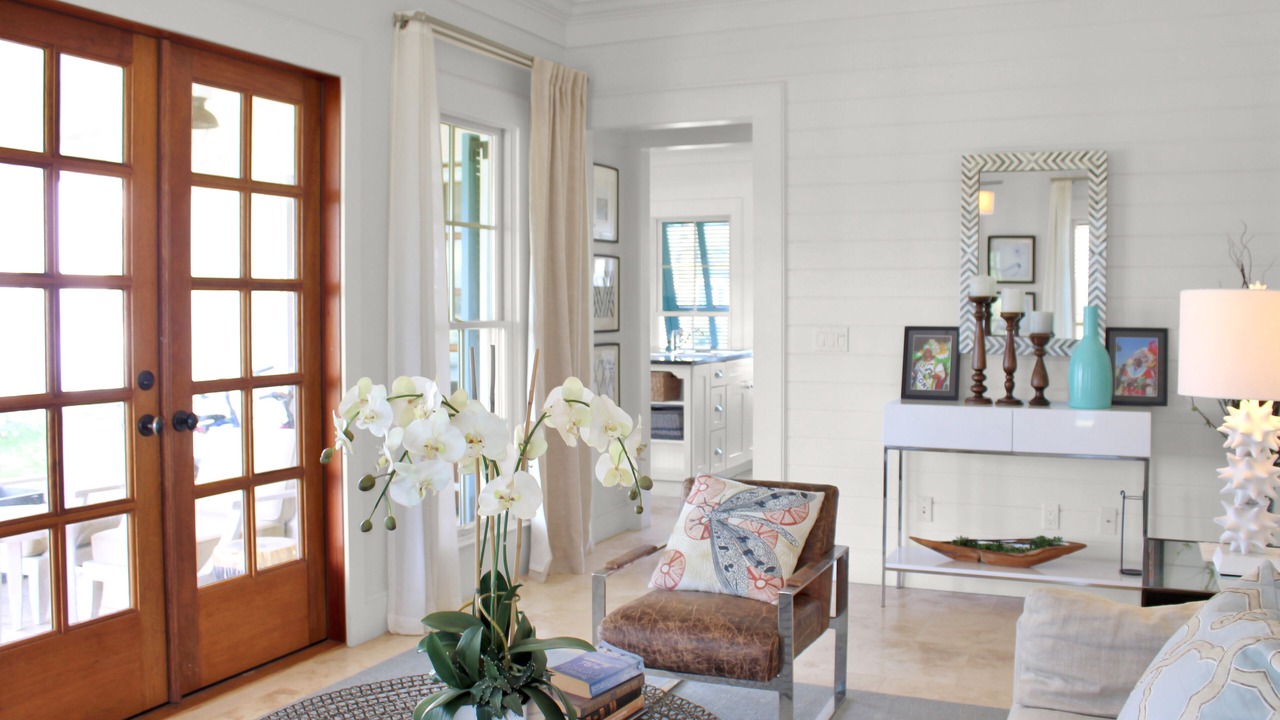Photo of Livingroom in Schooner Bay