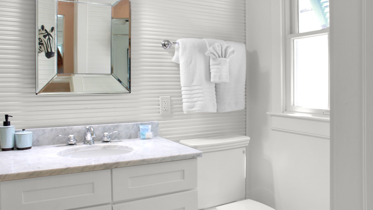 Photo of Bathroom in Schooner Bay