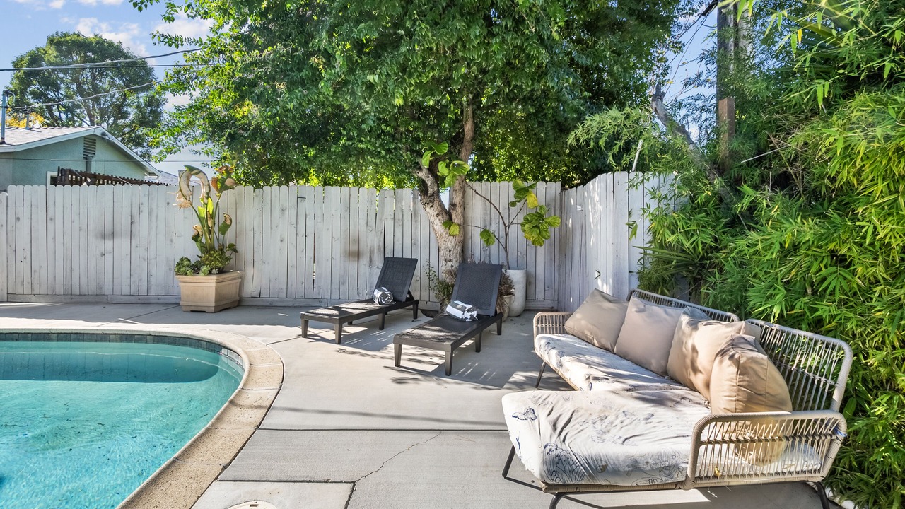 Photo of Outdoor in Encino