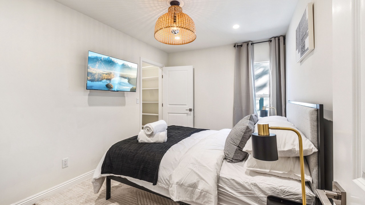 Photo of Bedroom in Encino