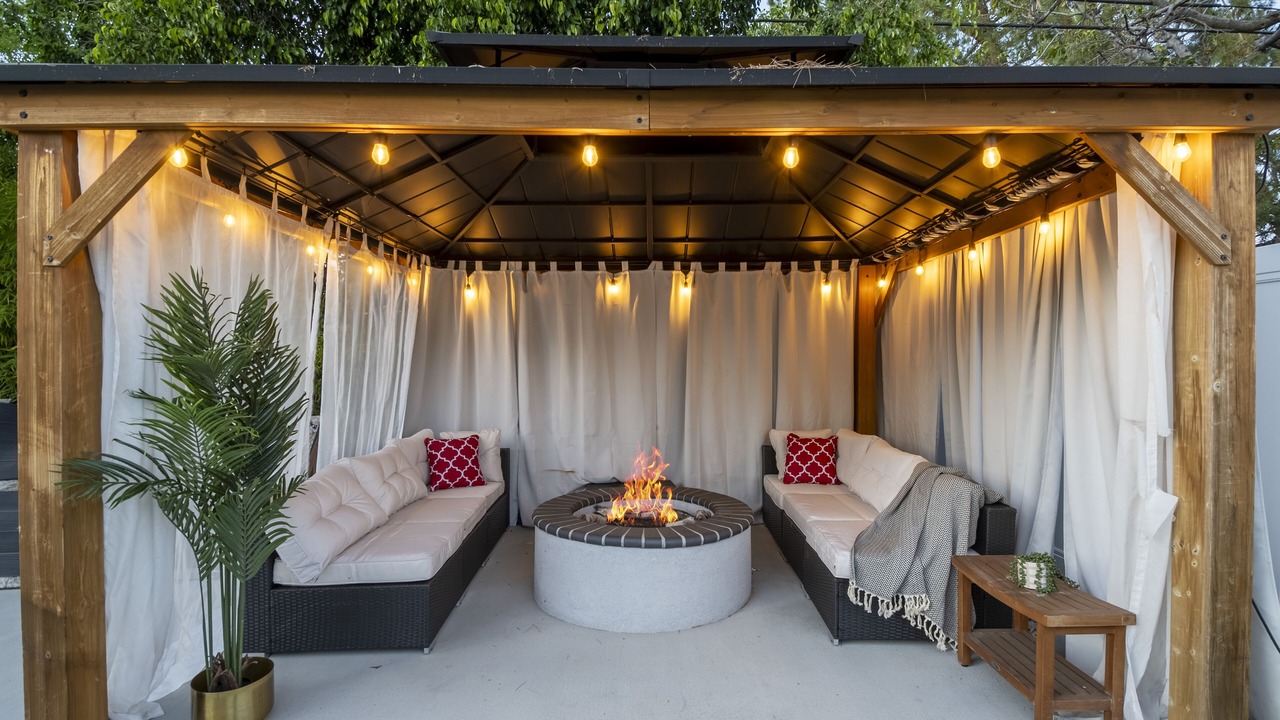 Photo of Patio Balcony in Encino
