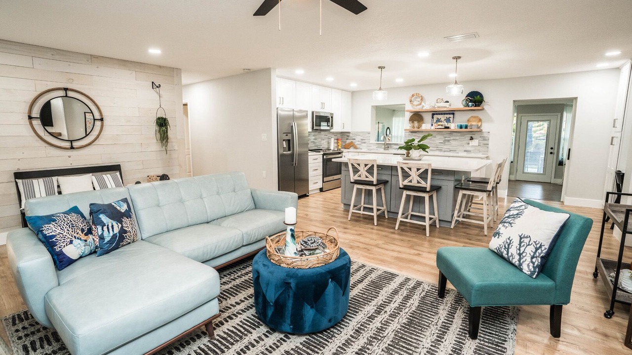 Photo of Livingroom in Apollo Beach