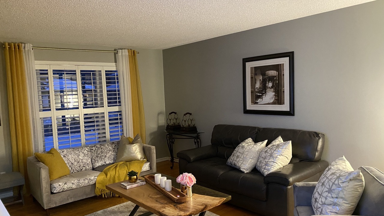 Photo of Livingroom in Rathwood