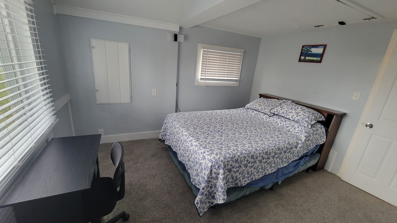 Photo of Bedroom in Lakeville