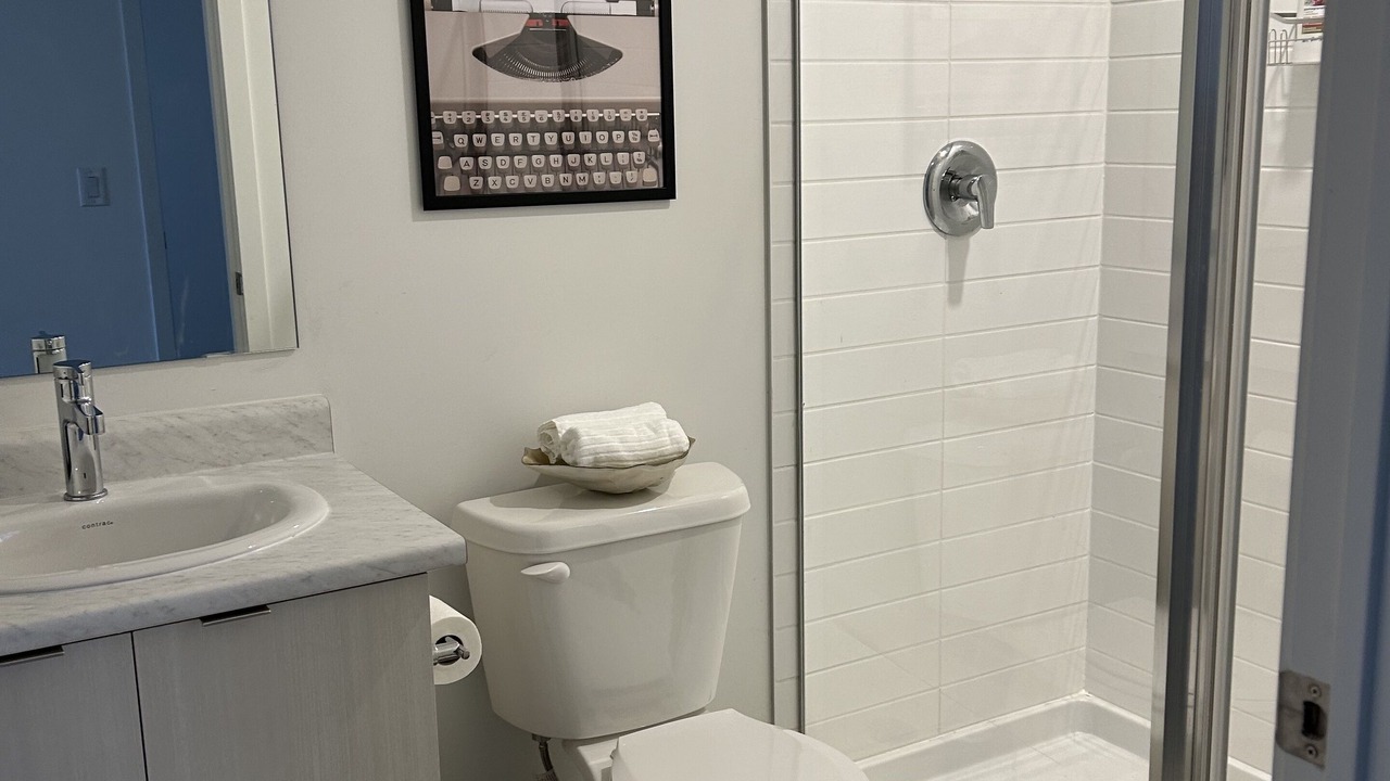 Photo of Bathroom in Brookhaven - Amesbury