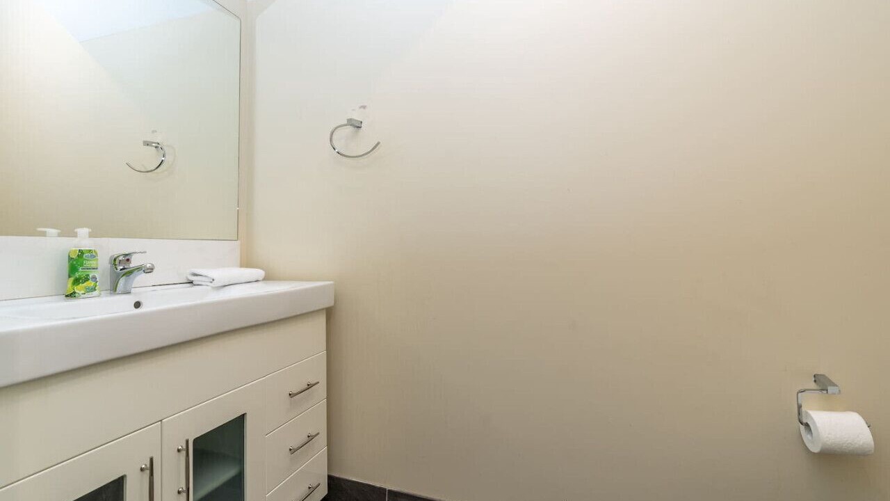 Photo of Bathroom in Griffith