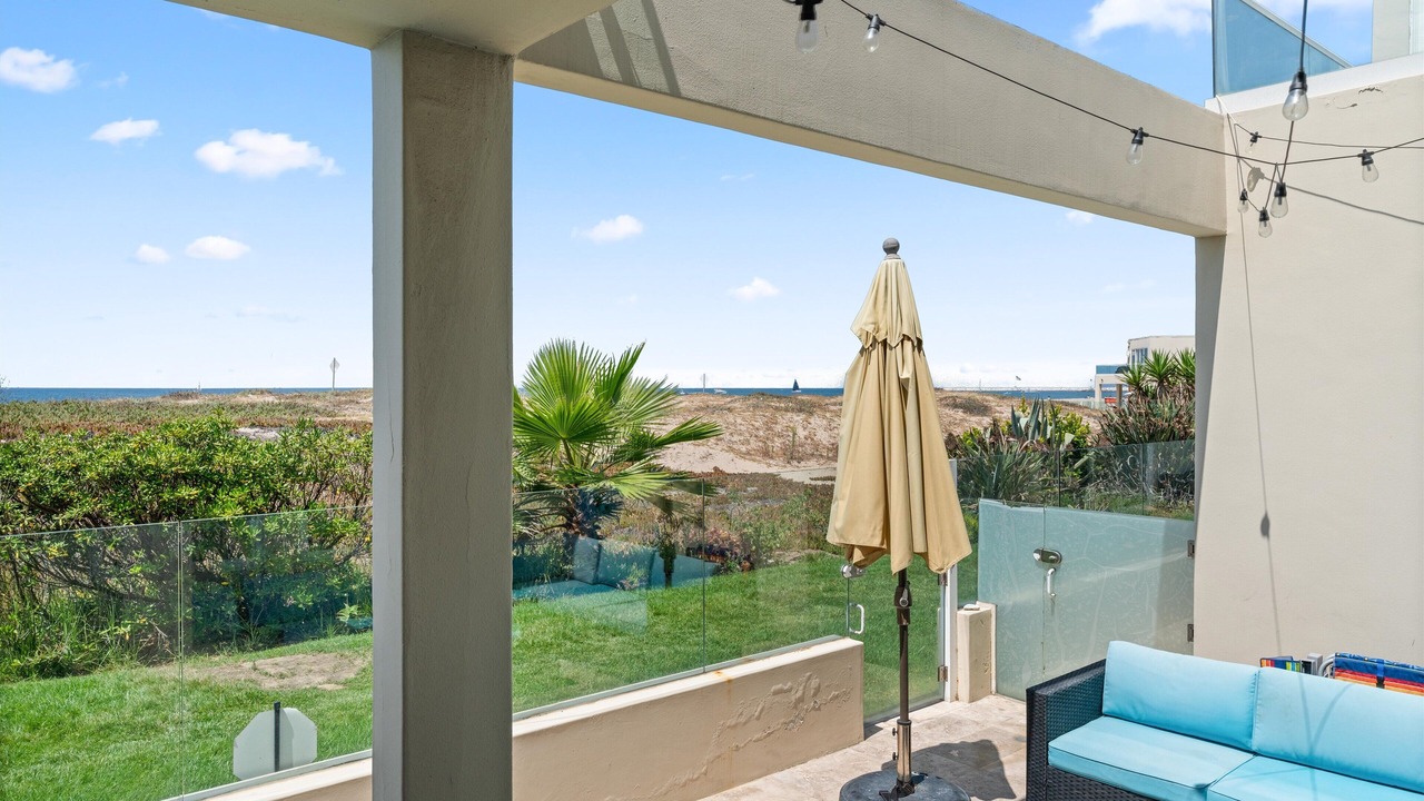 Photo of Patio Balcony in Playa Del Rey