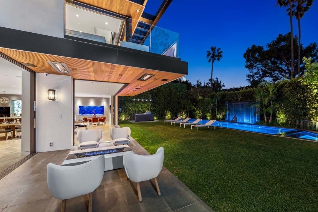 Photo of Outdoor in Trousdale Estates
