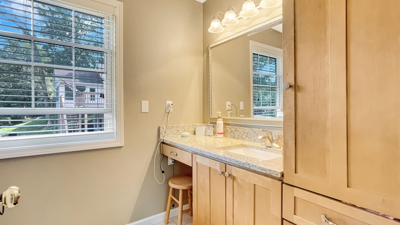 Photo of Bathroom in Panora