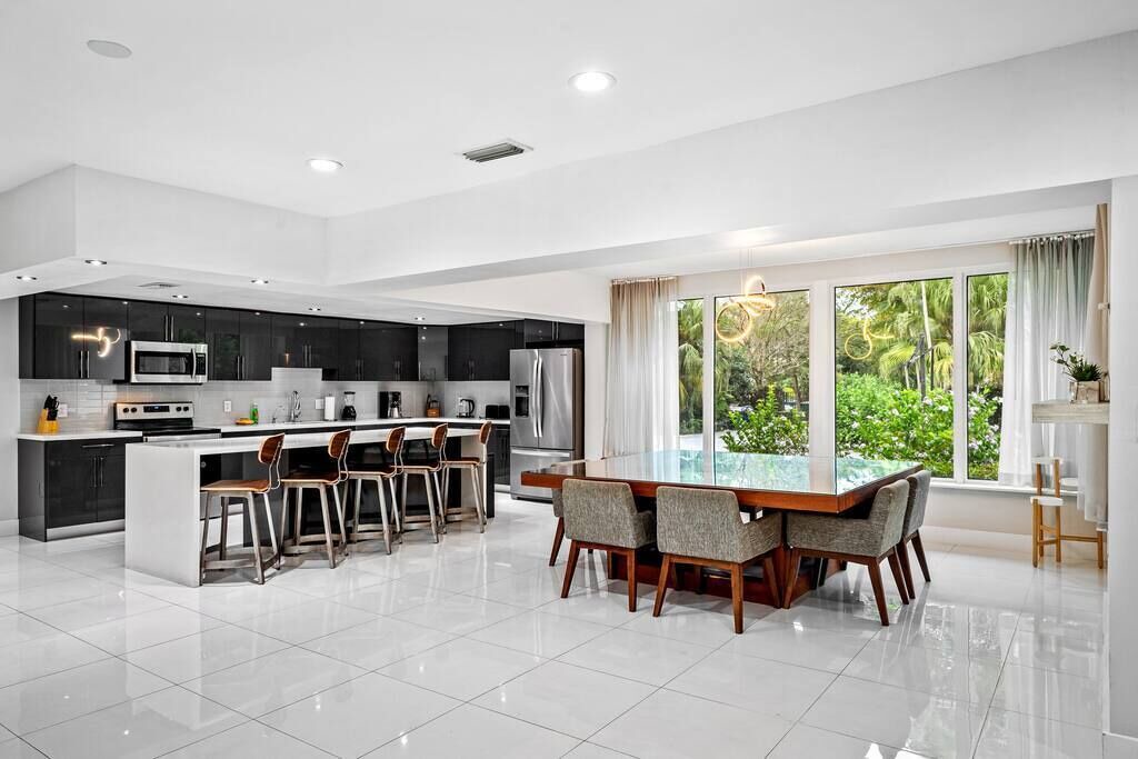 Photo of Kitchen in Golden Glades
