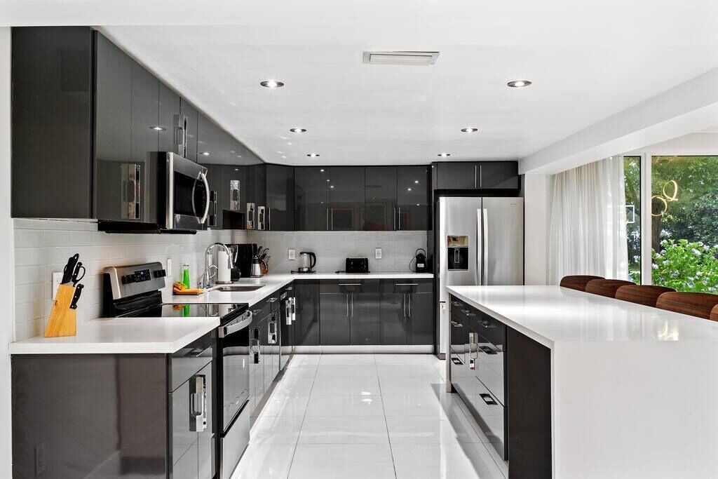 Photo of Kitchen in Golden Glades