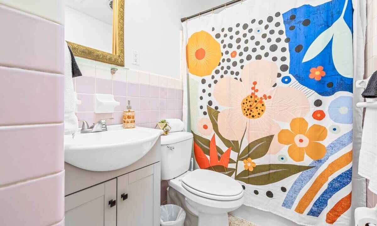 Photo of Bathroom in Cocoa Isles