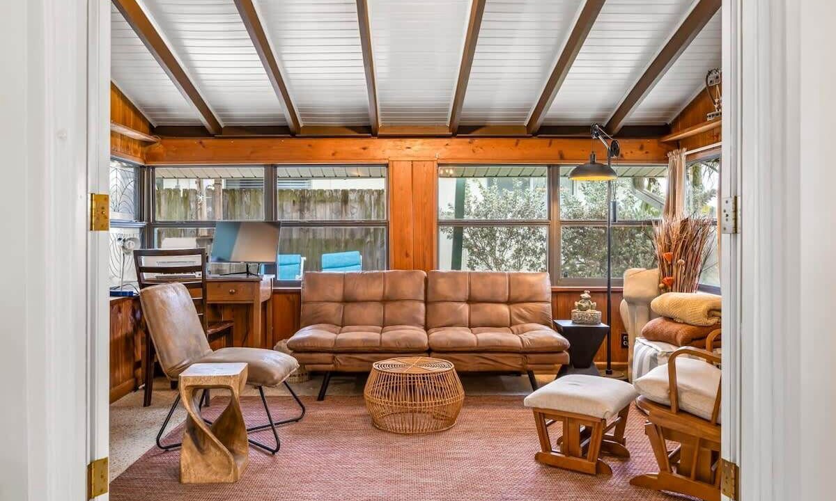 Photo of Livingroom in Cocoa Isles
