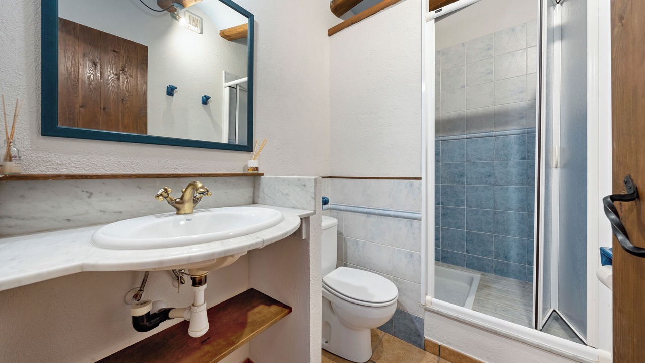 Photo of Bathroom in Rojals