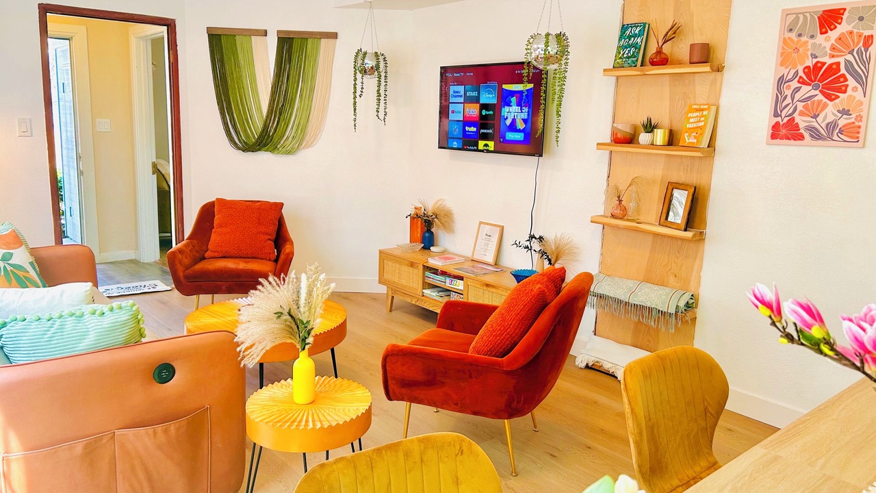 Photo of Livingroom in Bushrod