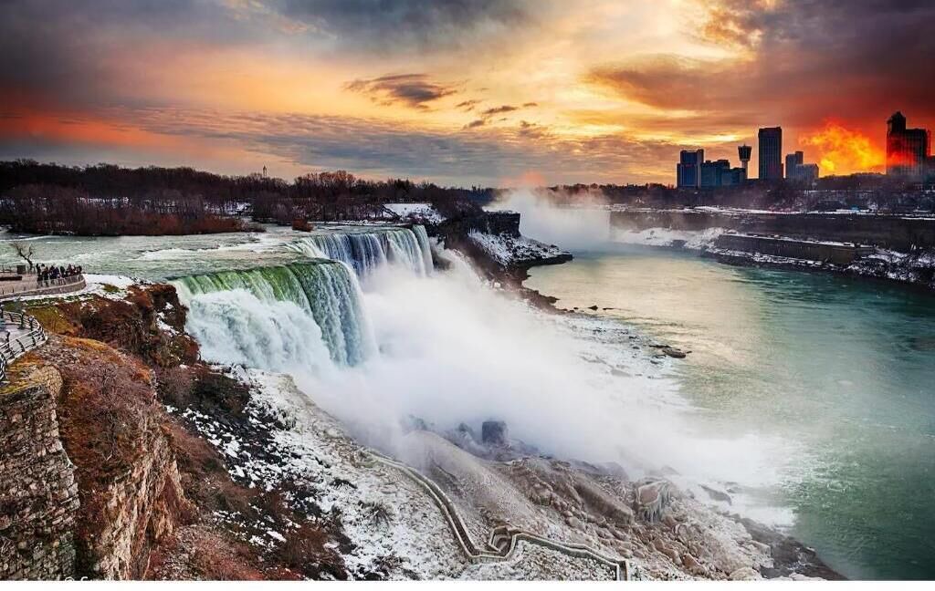 Photo of Others in Downtown Niagara Falls