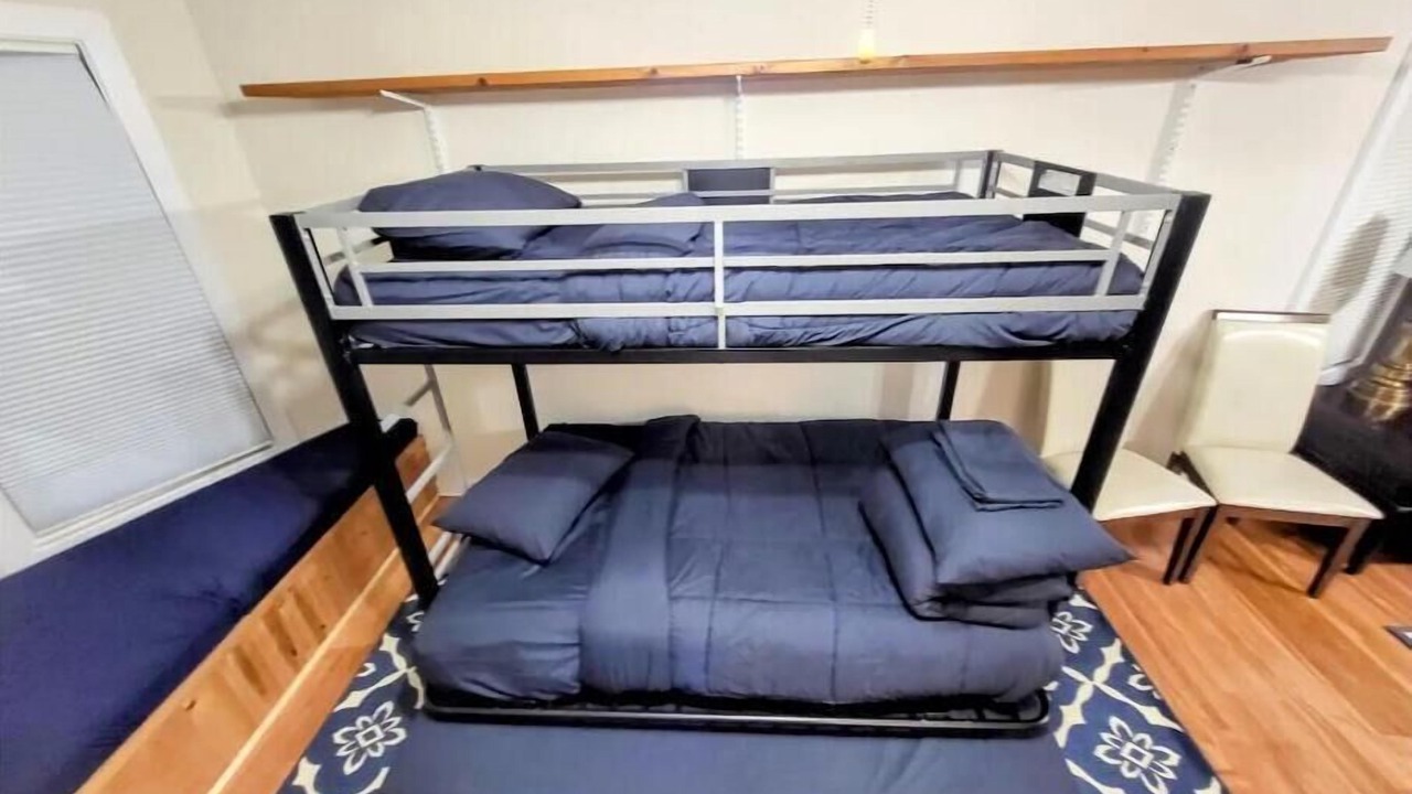Photo of Bedroom in Downtown Niagara Falls