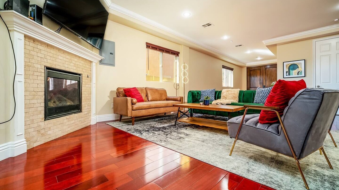 Photo of Livingroom in Hawthorne