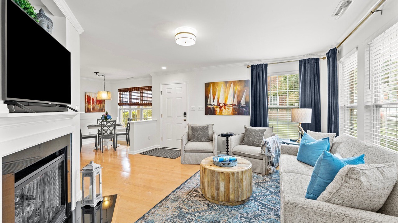 Photo of Livingroom in Brier Creek Country Club