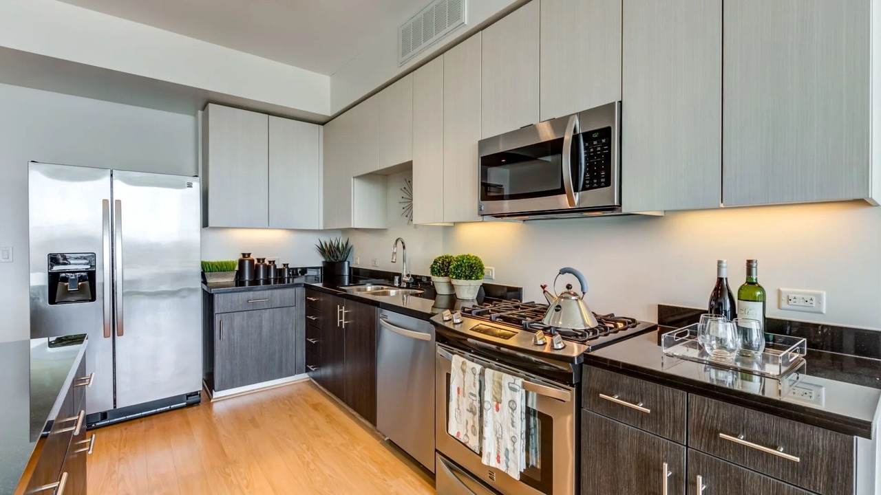 Photo of Kitchen in Wilshire Center