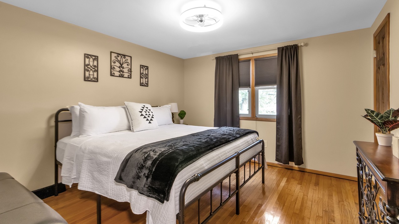 Photo of Bedroom in Blasdell