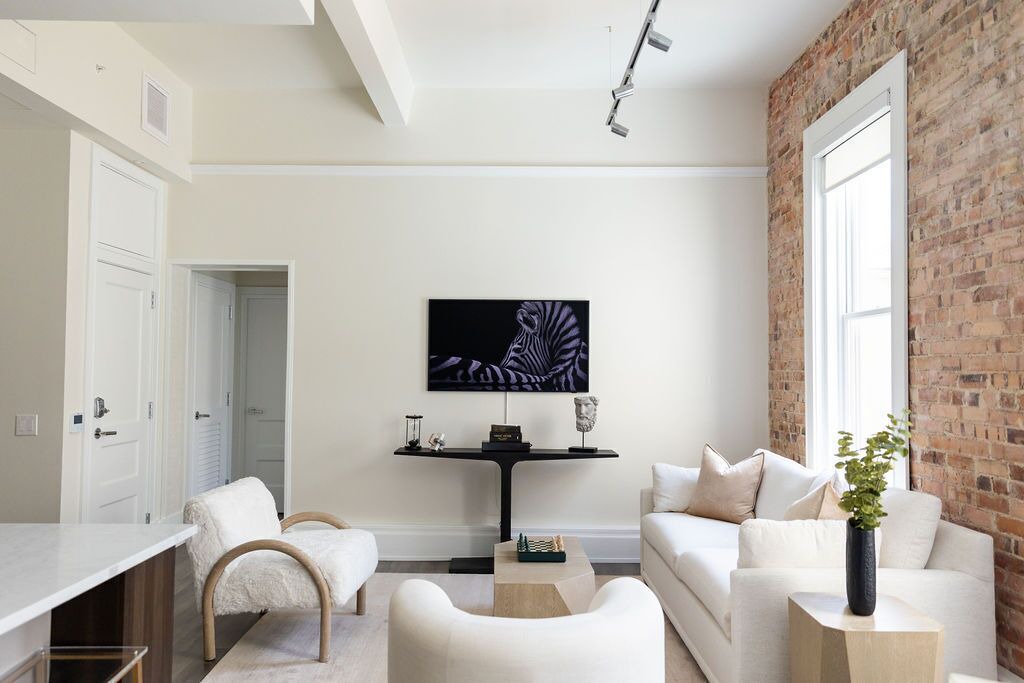 Photo of Livingroom in Downtown